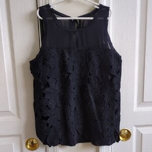 Elegant Lace Sleeveless Top